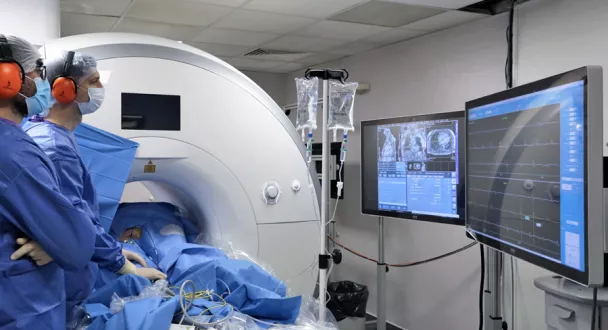 Première ablation des troubles du rythme guidée par IRM.
